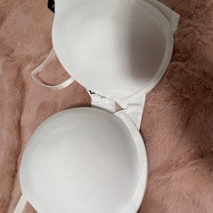 MaidenForm 36B White Bra